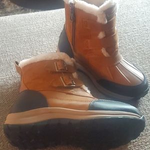 Kookaburra by Ugg Snow Boots